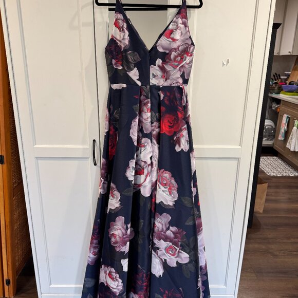 NWT Calvin Klein Floral-Print Plunge Gown - Size 8 - Picture 5 of 8